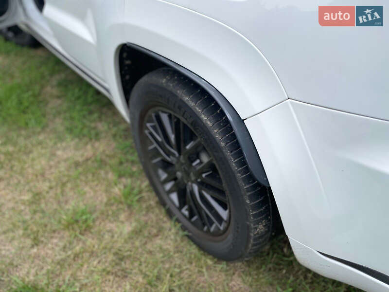 Фото Jeep Grand Cherokee з оголошення AUTO.RIA