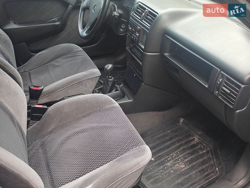 Фото Opel Vectra з оголошення AUTO.RIA