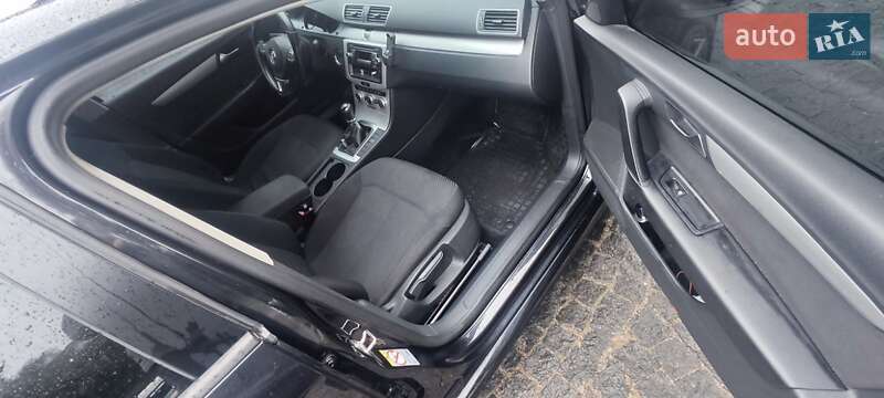 Фото Volkswagen Passat з оголошення AUTO.RIA