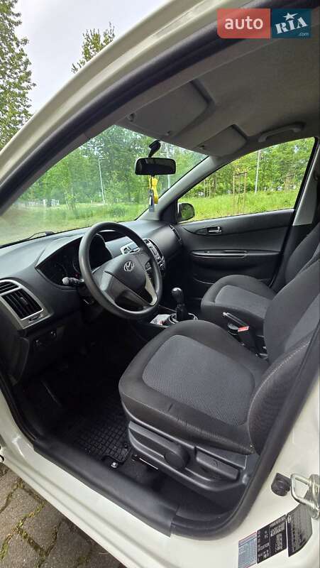 Фото Hyundai i20 з оголошення AUTO.RIA