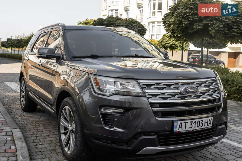 Фото Ford Explorer з оголошення AUTO.RIA