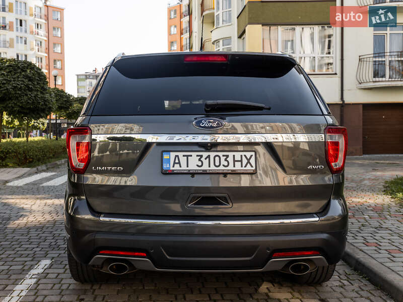 Фото Ford Explorer з оголошення AUTO.RIA