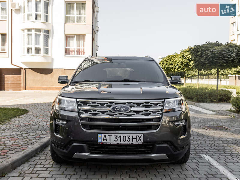 Фото Ford Explorer з оголошення AUTO.RIA