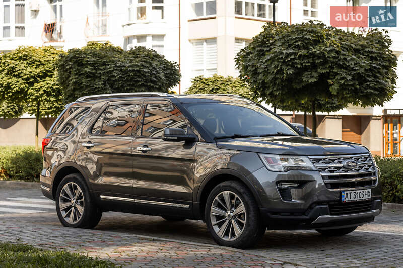 Фото Ford Explorer з оголошення AUTO.RIA