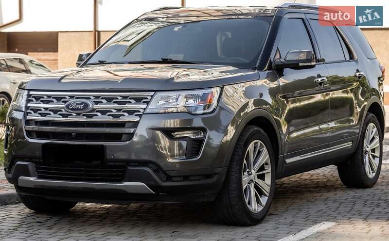 Фото Ford Explorer з оголошення AUTO.RIA