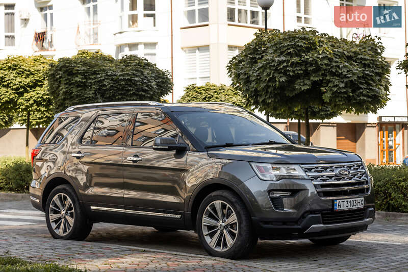 Фото Ford Explorer з оголошення AUTO.RIA