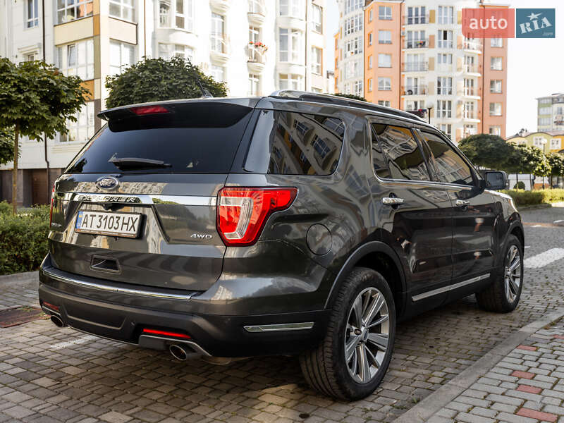 Фото Ford Explorer з оголошення AUTO.RIA