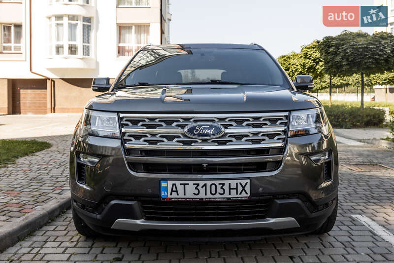 Фото Ford Explorer з оголошення AUTO.RIA