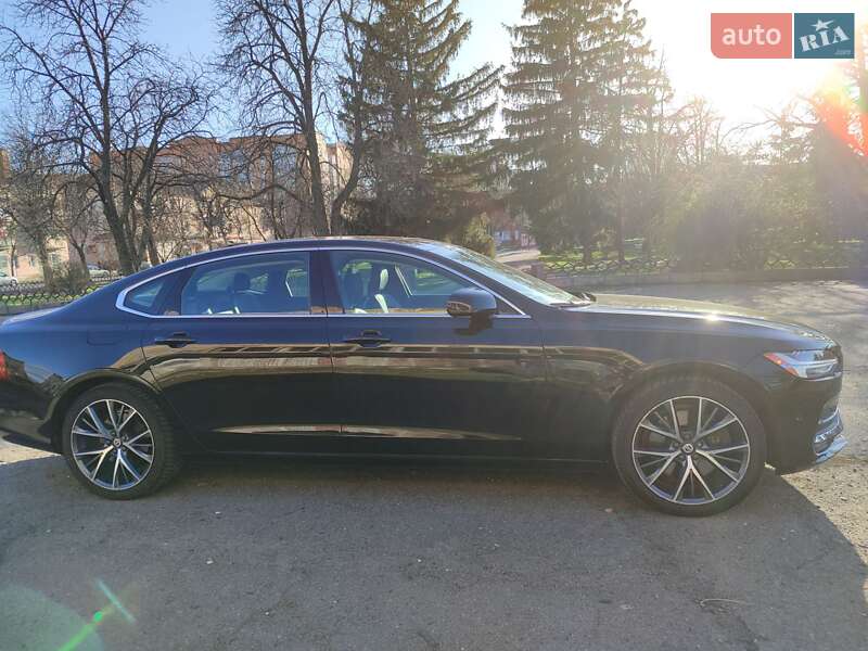 Фото Volvo S90 з оголошення AUTO.RIA