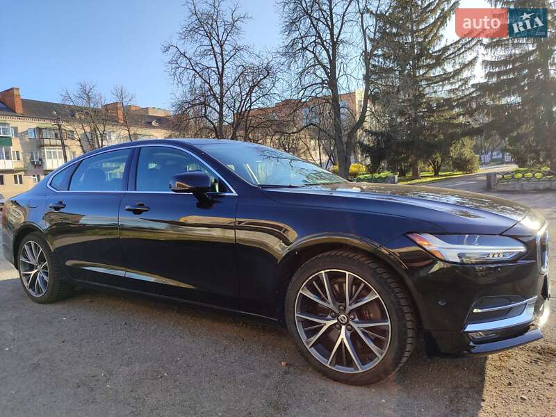 Фото Volvo S90 з оголошення AUTO.RIA