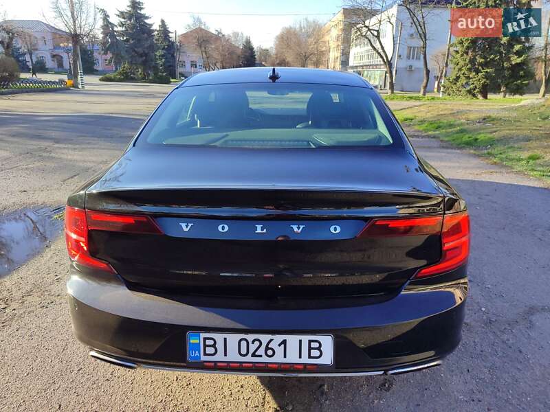 Фото Volvo S90 з оголошення AUTO.RIA