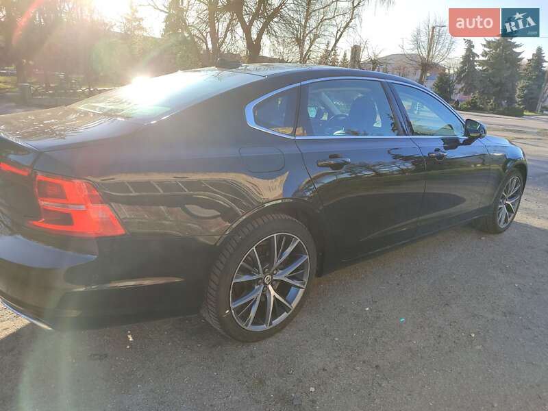 Фото Volvo S90 з оголошення AUTO.RIA