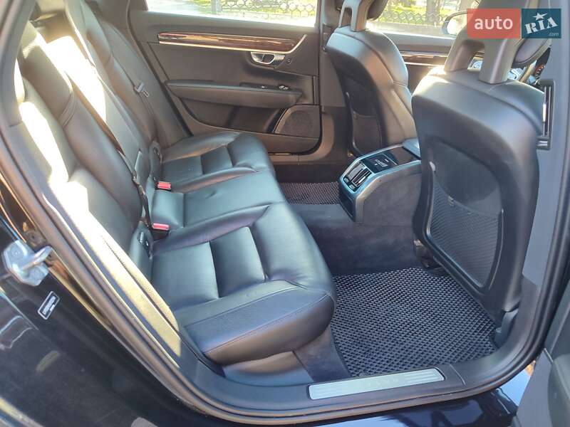 Фото Volvo S90 з оголошення AUTO.RIA