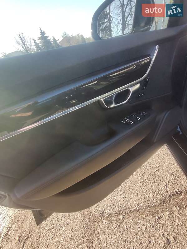 Фото Volvo S90 з оголошення AUTO.RIA