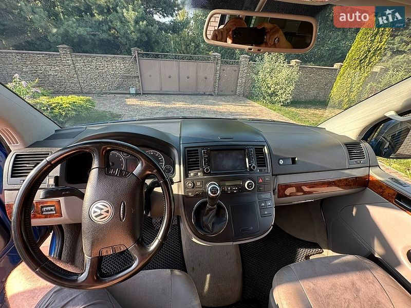 Фото Volkswagen Multivan з оголошення AUTO.RIA