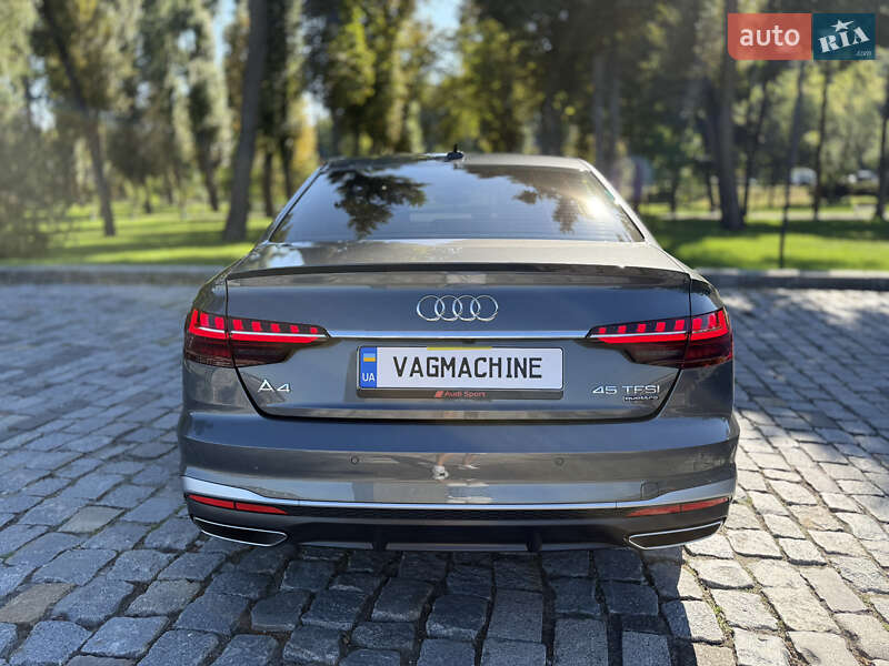 Фото Audi A4 з оголошення AUTO.RIA