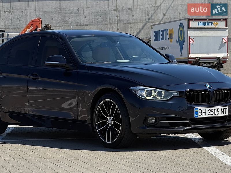 Фото BMW 3 Series з оголошення AUTO.RIA
