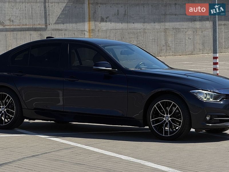 Фото BMW 3 Series з оголошення AUTO.RIA