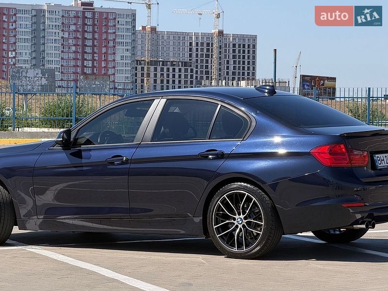 Фото BMW 3 Series з оголошення AUTO.RIA