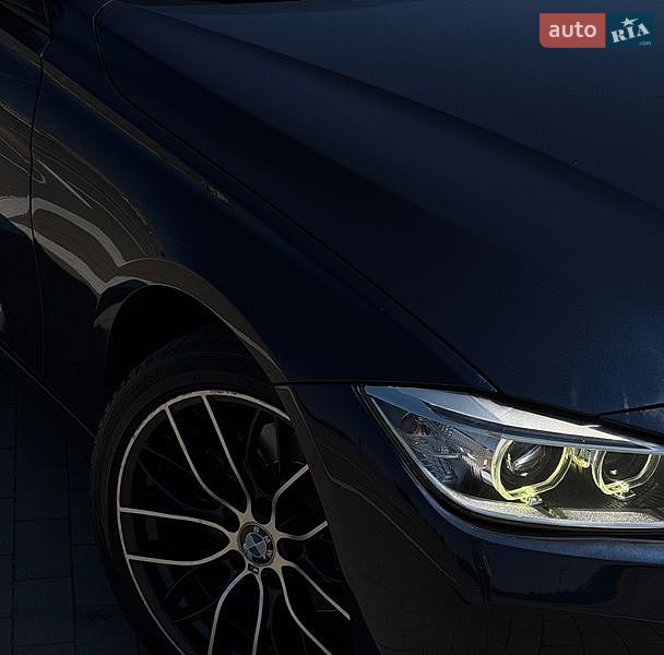 Фото BMW 3 Series з оголошення AUTO.RIA