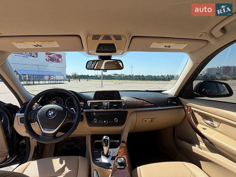 Фото BMW 3 Series з оголошення AUTO.RIA