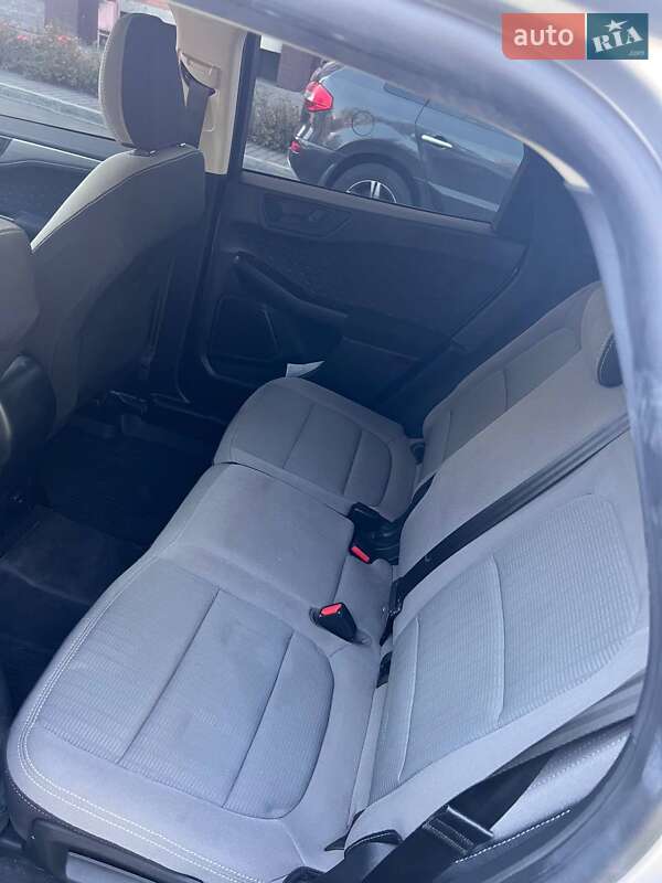 Фото Ford Escape з оголошення AUTO.RIA
