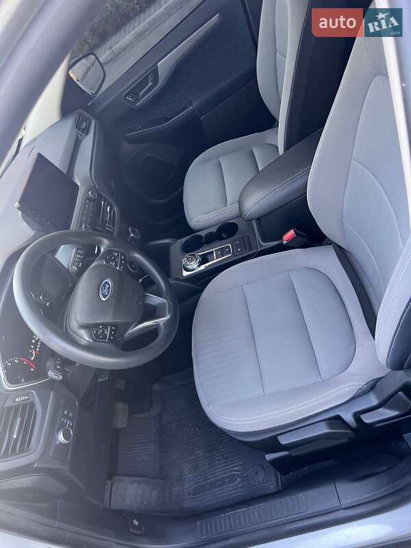 Фото Ford Escape з оголошення AUTO.RIA