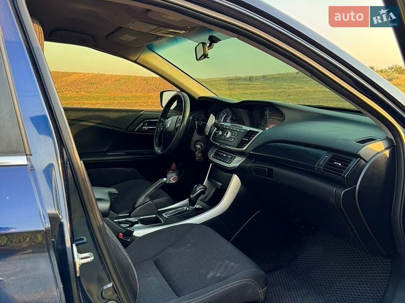 Фото Honda Accord з оголошення AUTO.RIA