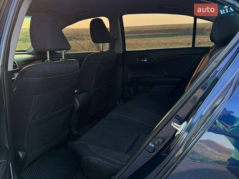 Фото Honda Accord з оголошення AUTO.RIA