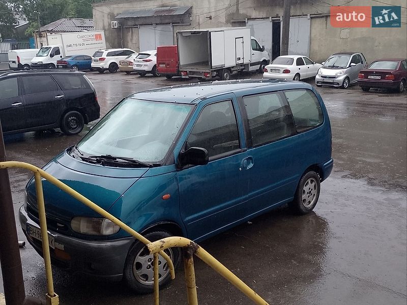 Фото Nissan Serena з оголошення AUTO.RIA