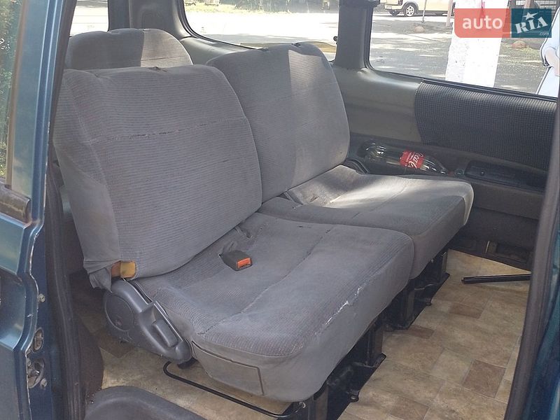 Фото Nissan Serena з оголошення AUTO.RIA