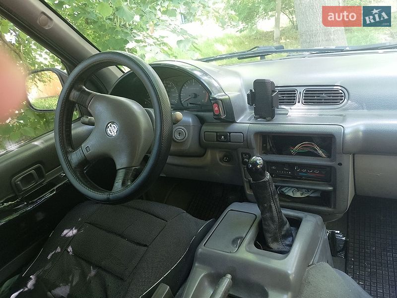 Фото Nissan Serena з оголошення AUTO.RIA