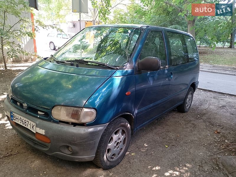 Фото Nissan Serena з оголошення AUTO.RIA