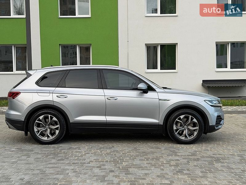 Фото Volkswagen Touareg з оголошення AUTO.RIA