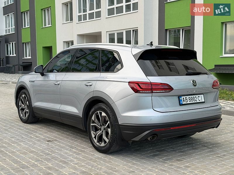 Фото Volkswagen Touareg з оголошення AUTO.RIA