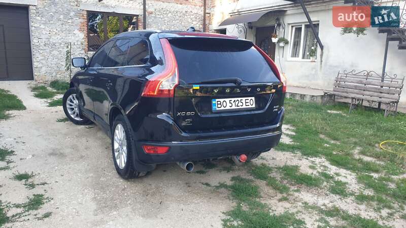 Фото Volvo XC60 з оголошення AUTO.RIA