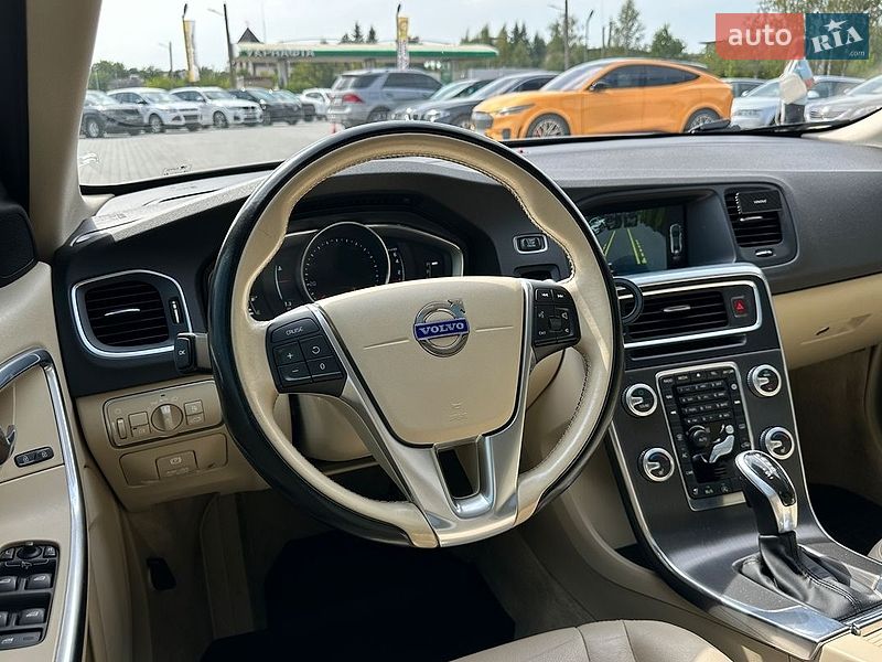 Фото Volvo S60 з оголошення AUTO.RIA