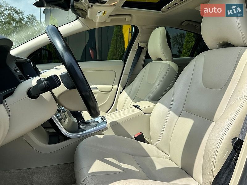 Фото Volvo S60 з оголошення AUTO.RIA