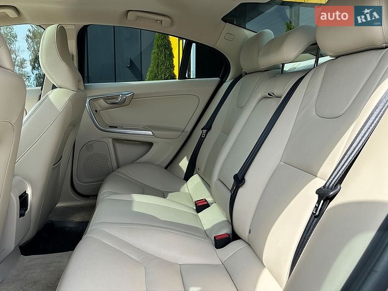 Фото Volvo S60 з оголошення AUTO.RIA