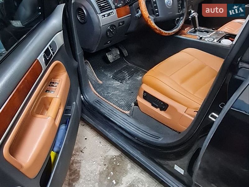 Фото Volkswagen Touareg з оголошення AUTO.RIA