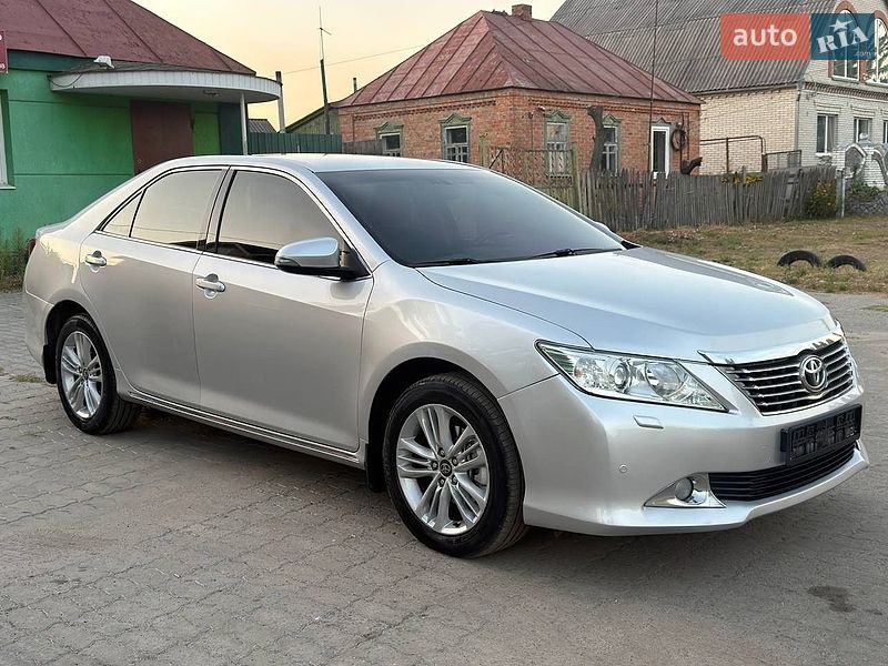 Фото Toyota Camry з оголошення AUTO.RIA