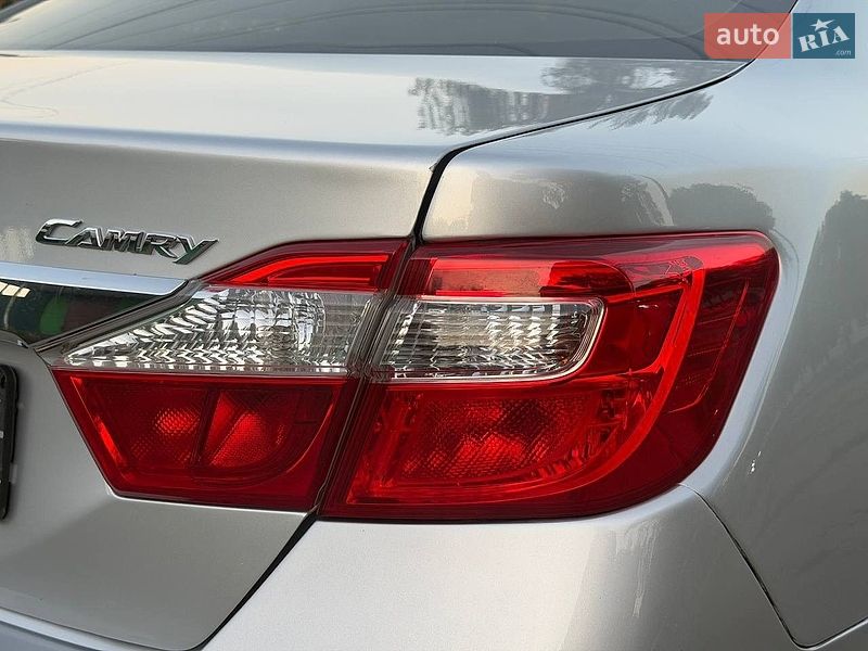 Фото Toyota Camry з оголошення AUTO.RIA