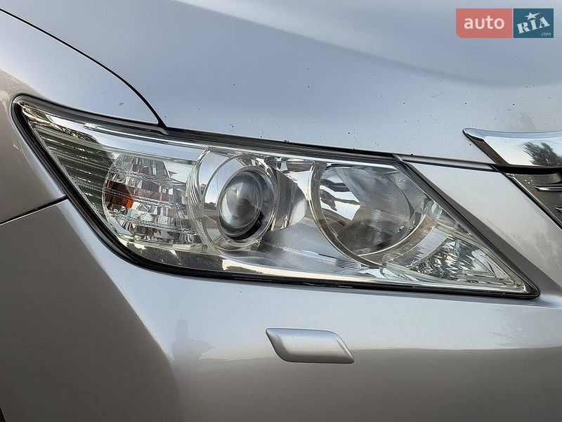 Фото Toyota Camry з оголошення AUTO.RIA