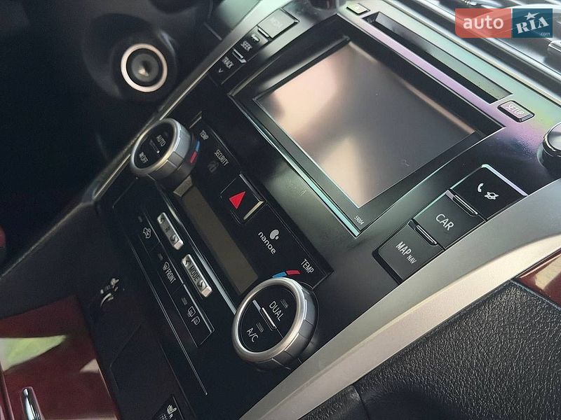 Фото Toyota Camry з оголошення AUTO.RIA