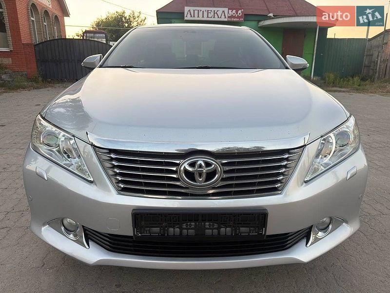 Фото Toyota Camry з оголошення AUTO.RIA