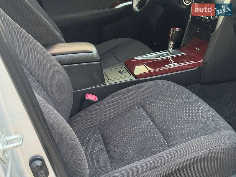 Фото Toyota Camry з оголошення AUTO.RIA