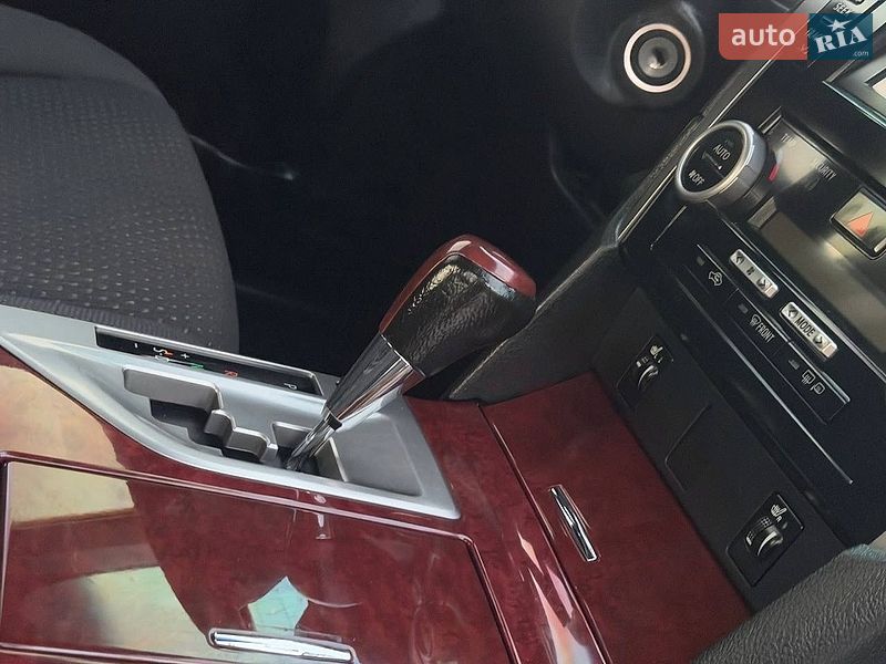 Фото Toyota Camry з оголошення AUTO.RIA