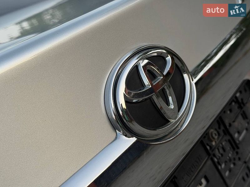 Фото Toyota Camry з оголошення AUTO.RIA