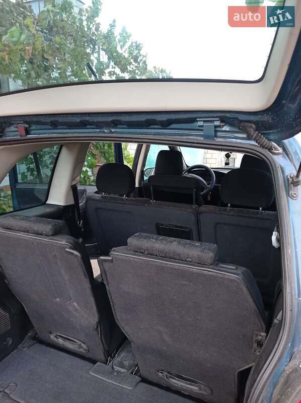 Фото Opel Zafira з оголошення AUTO.RIA