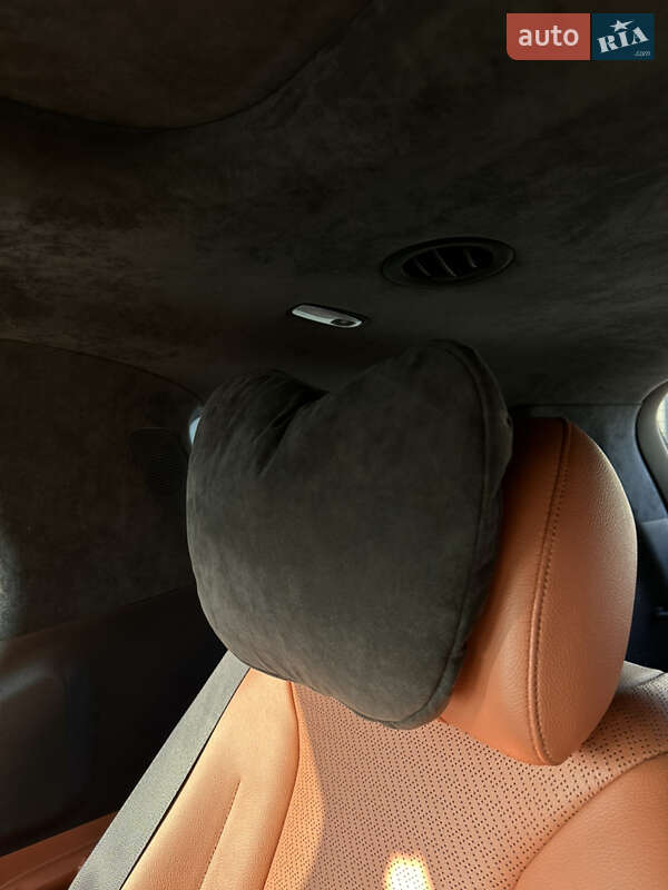Фото Kia Carnival з оголошення AUTO.RIA